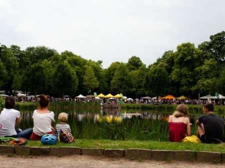 Besucher auf der Ökofete 2019 
Foto: Lukas Speck für Ökolöwe - Umweltbund Leipzig e.V.