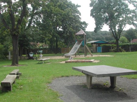 Der Spielplatz im KGV "An der Dammstraße" im Jahr 2005. Seitdem ist das beliebte Ausflugsziel deutlich in die Jahre gekommen. Foto: SLK